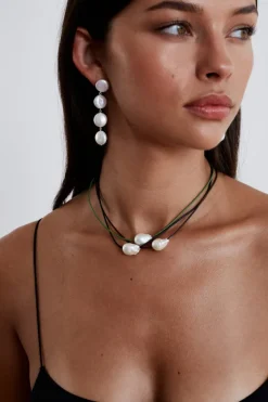 Chan Luu Necklaces^Isla Pearl Necklace Black